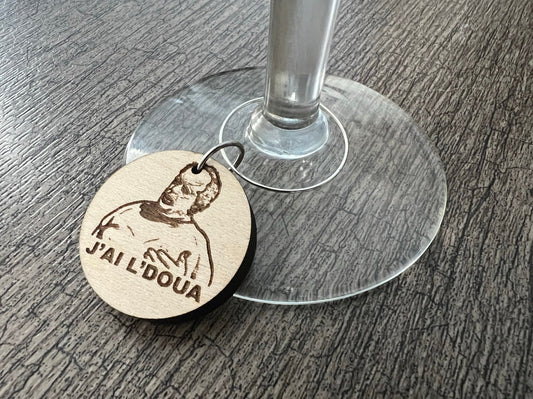 Un identificateur pour coupe de vin (J'ai l'doua)